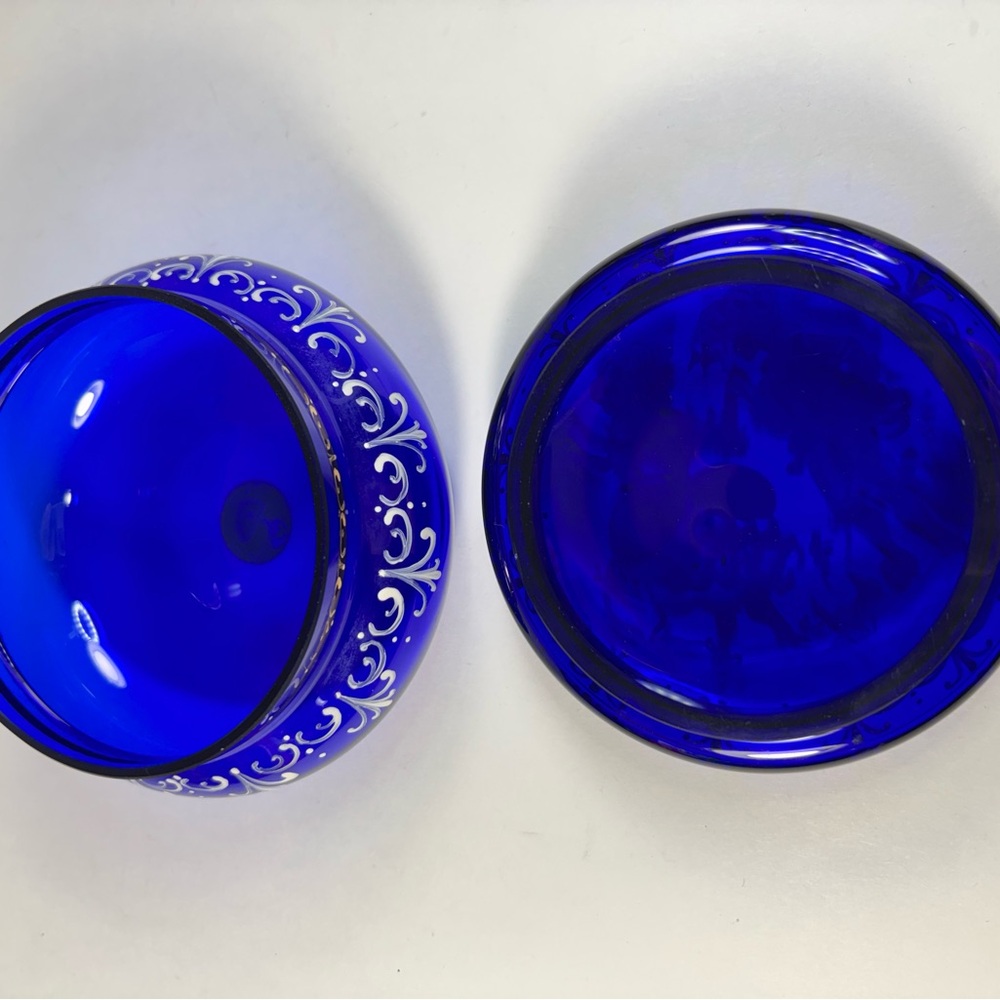 Czech Glass Handmade Cobalt Enamel Painted Victorian Couple Trinket Box Gold Rim - Picture 5 of 8